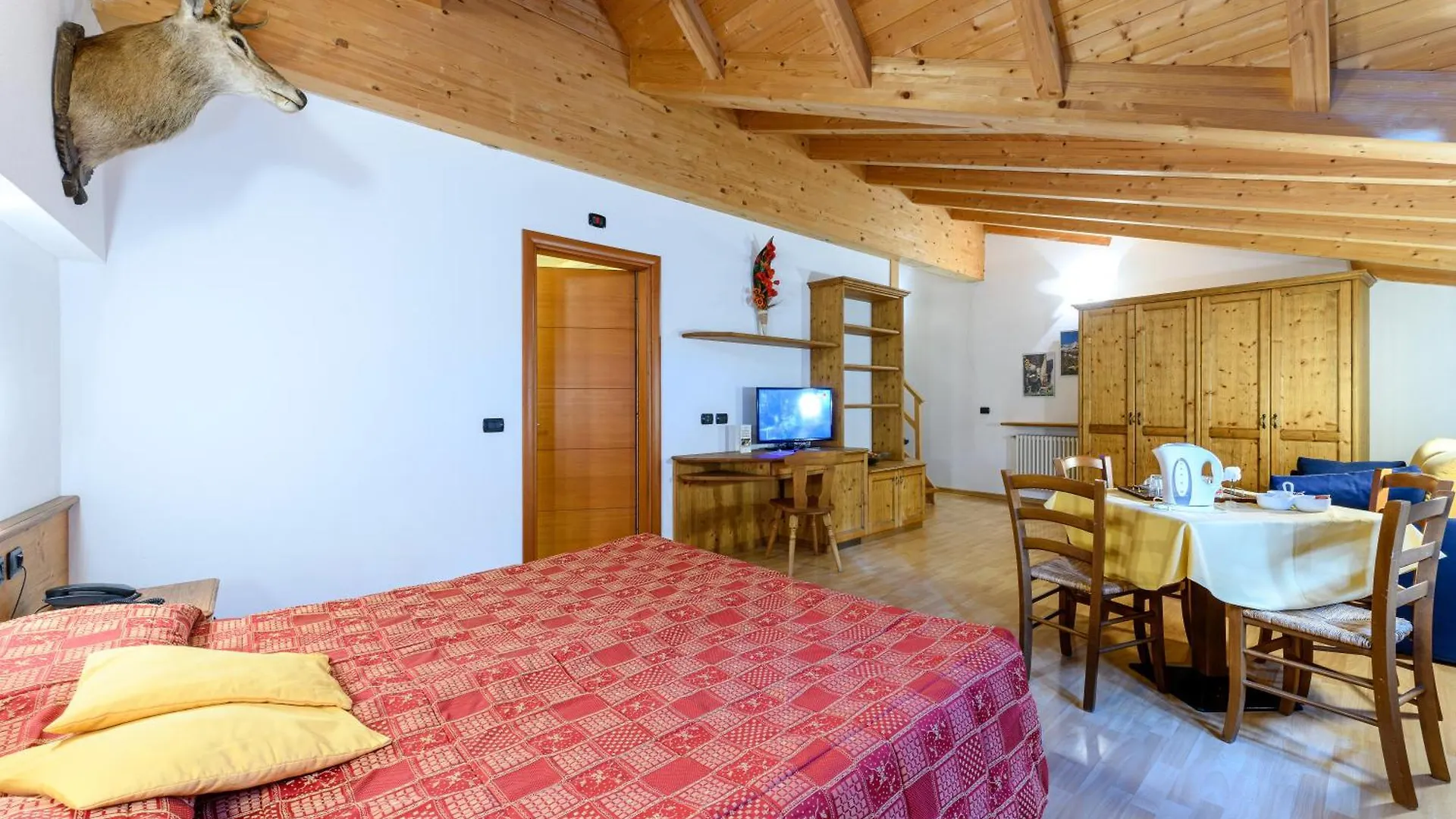Hotel Garni Le Corti Grosotto 3*,  Italia