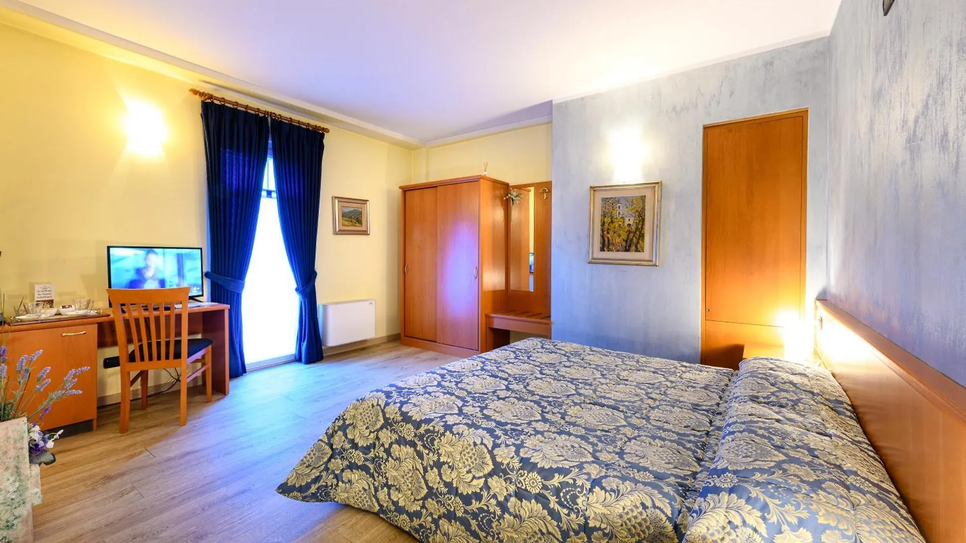 Hotel Garni Le Corti Grosotto 3*,