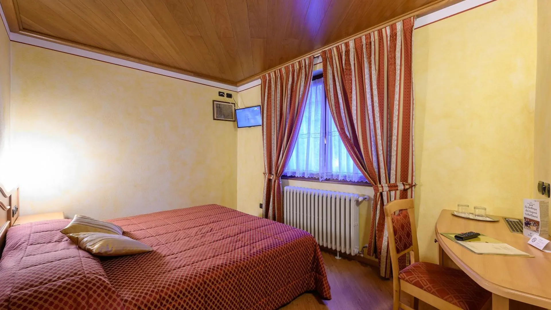 Hotel Garni Le Corti Grosotto 3*,